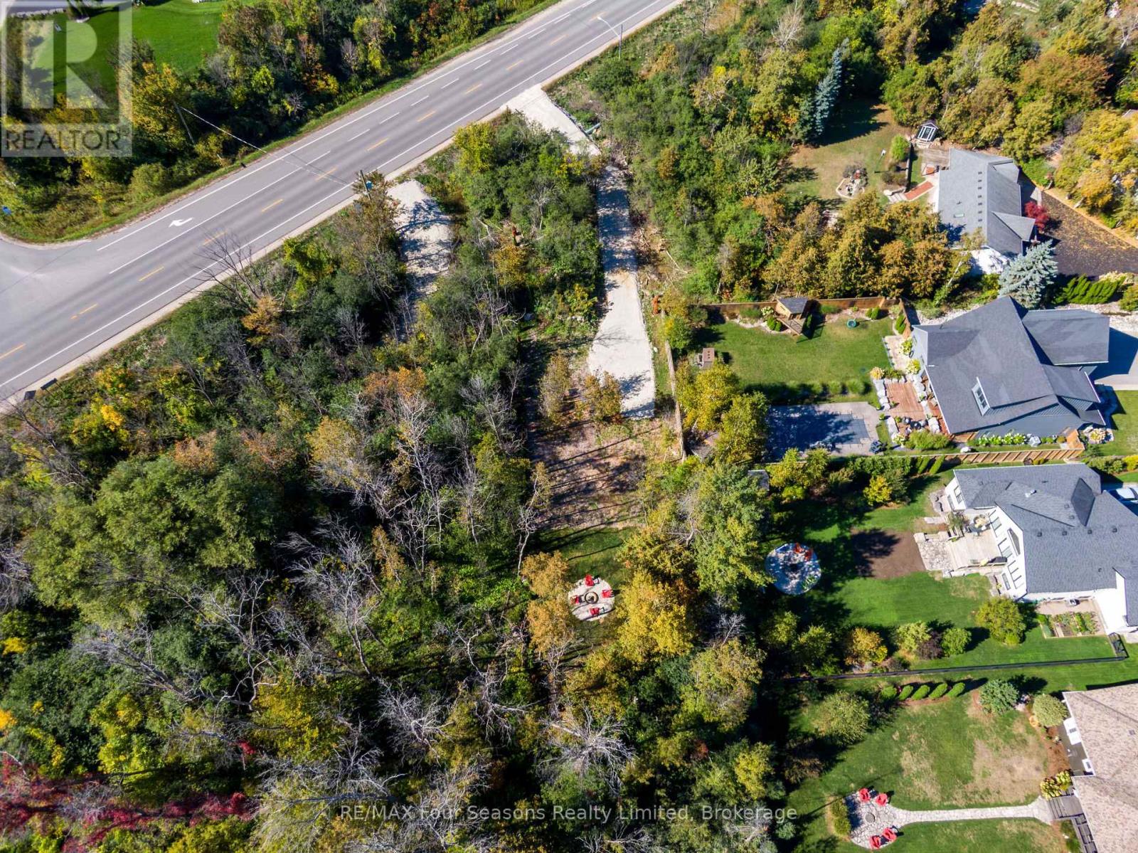 9746 Beachwood Road Property Photo 11