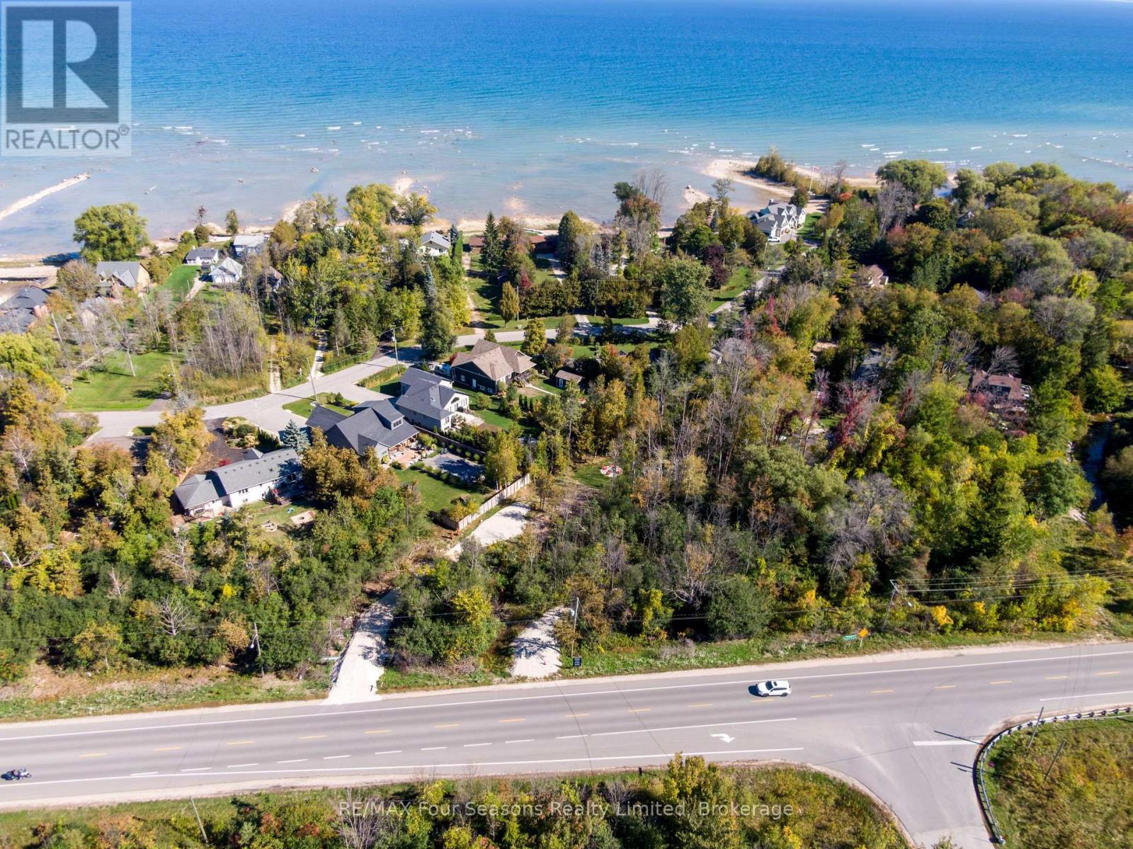 9746 Beachwood Road Property Photo 13