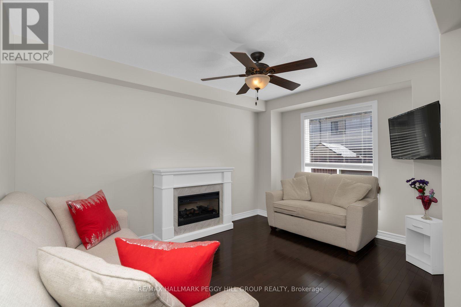 985 Cook Drive Property Photo 3