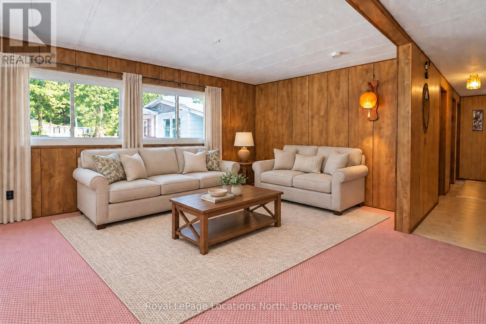 16 Sinclair Avenue S Property Photo 3
