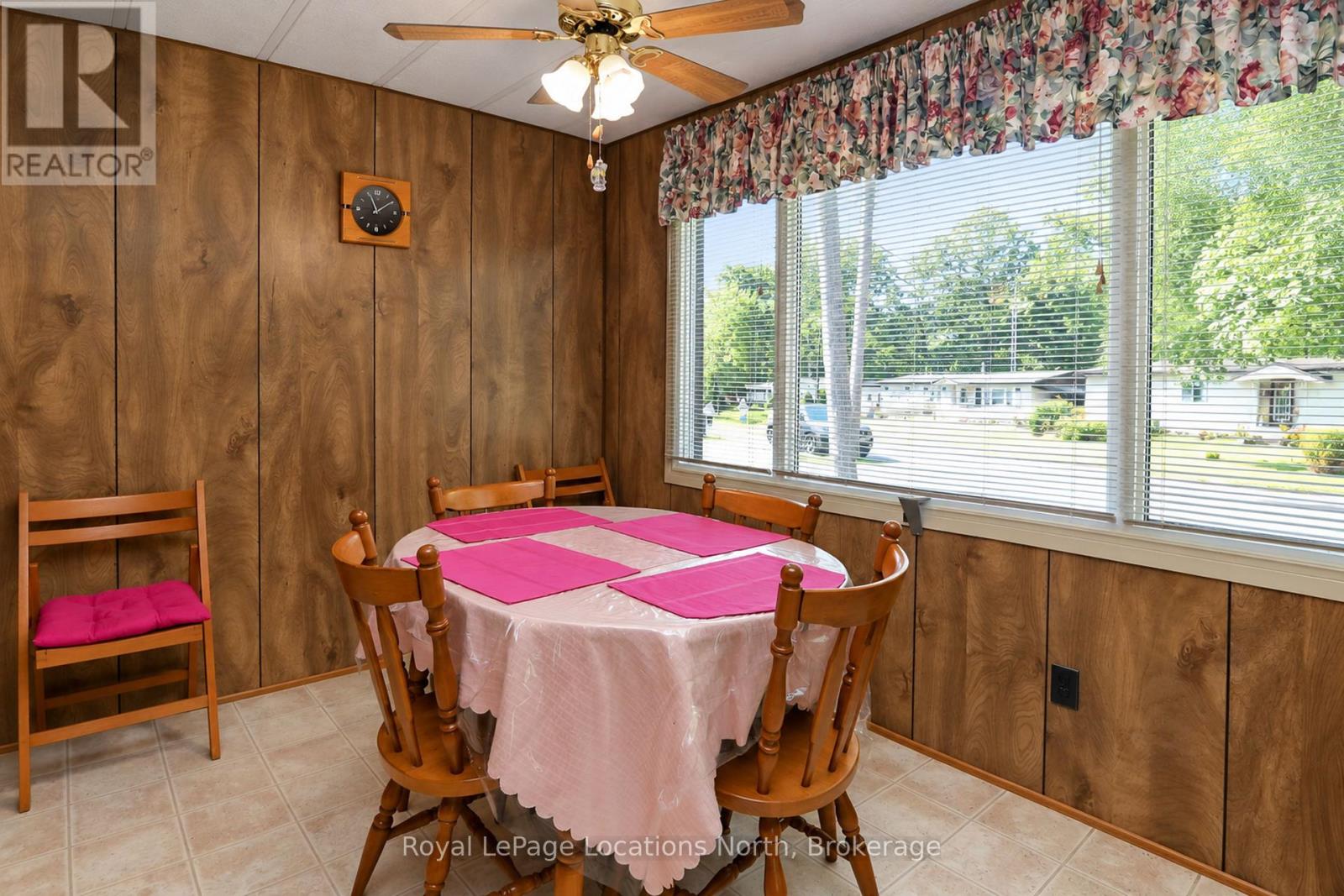 16 Sinclair Avenue S Property Photo 6