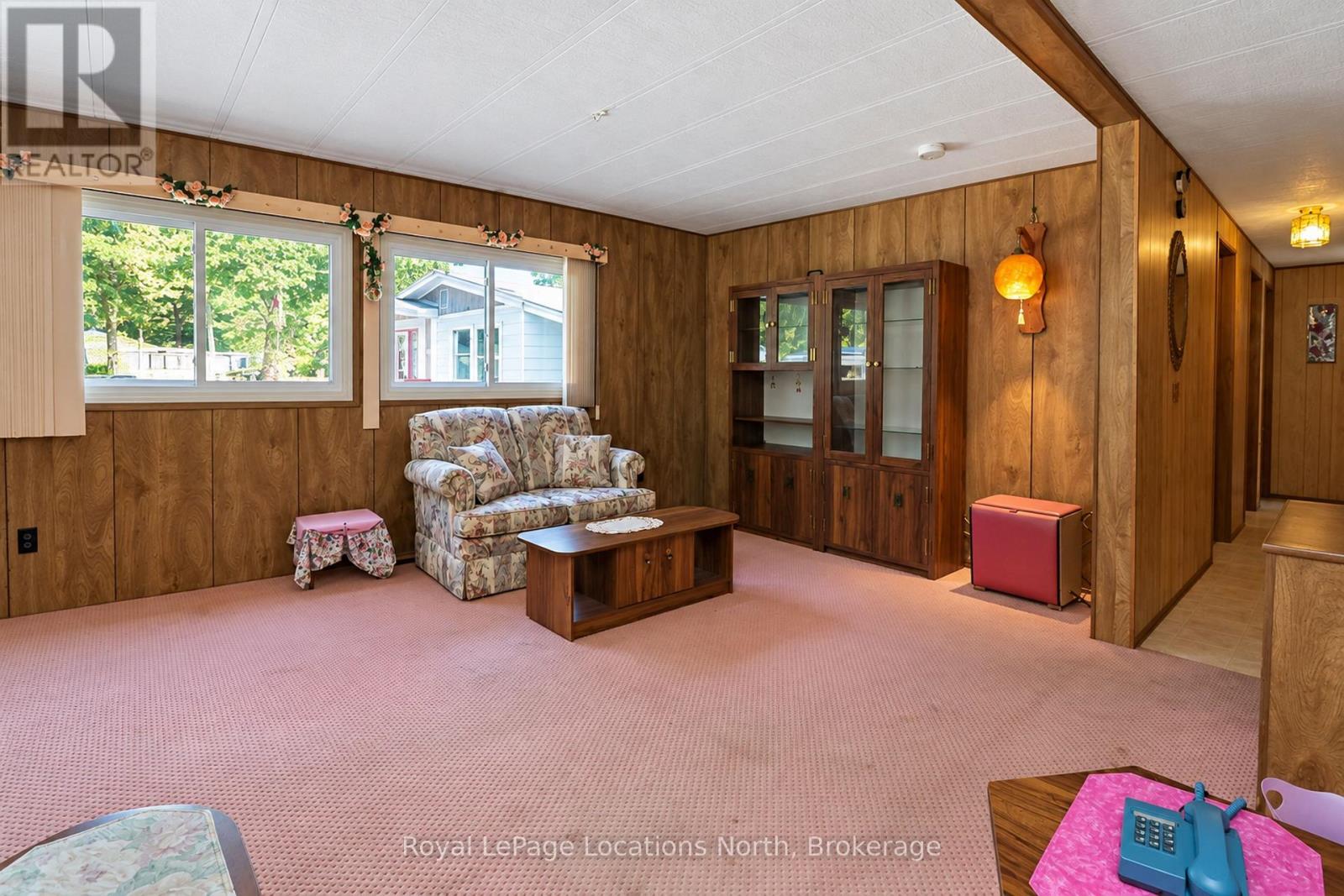 16 Sinclair Avenue S Property Photo 23