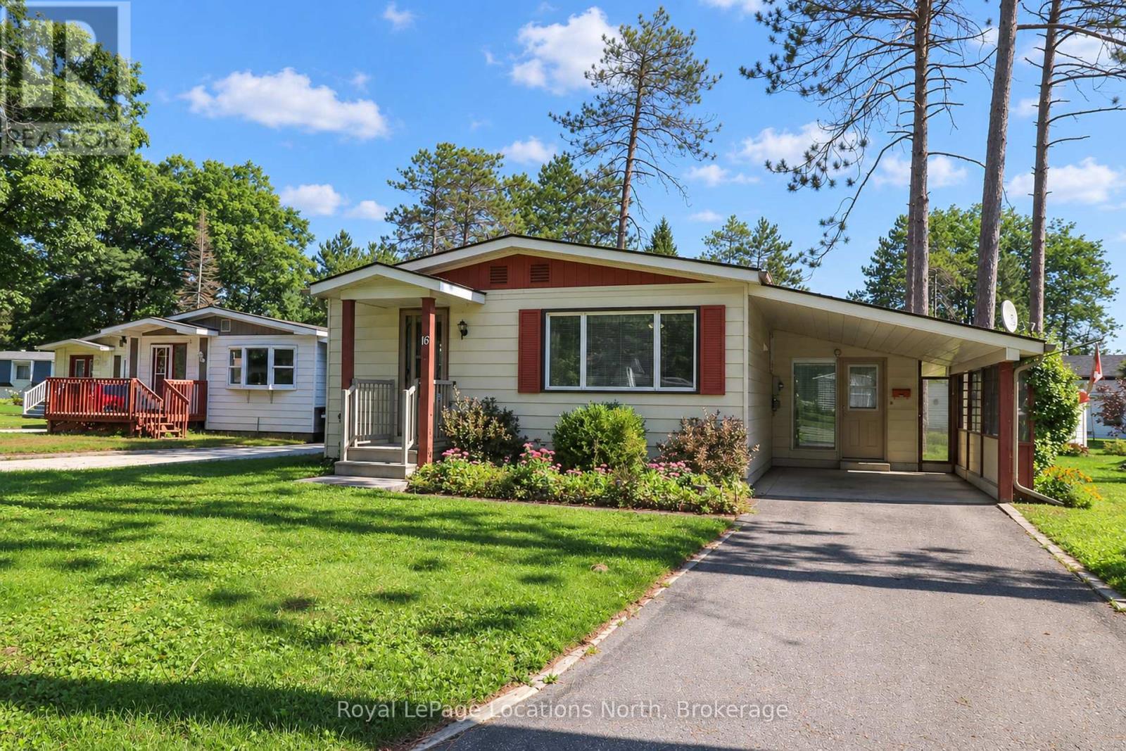 16 Sinclair Avenue S Property Photo 27