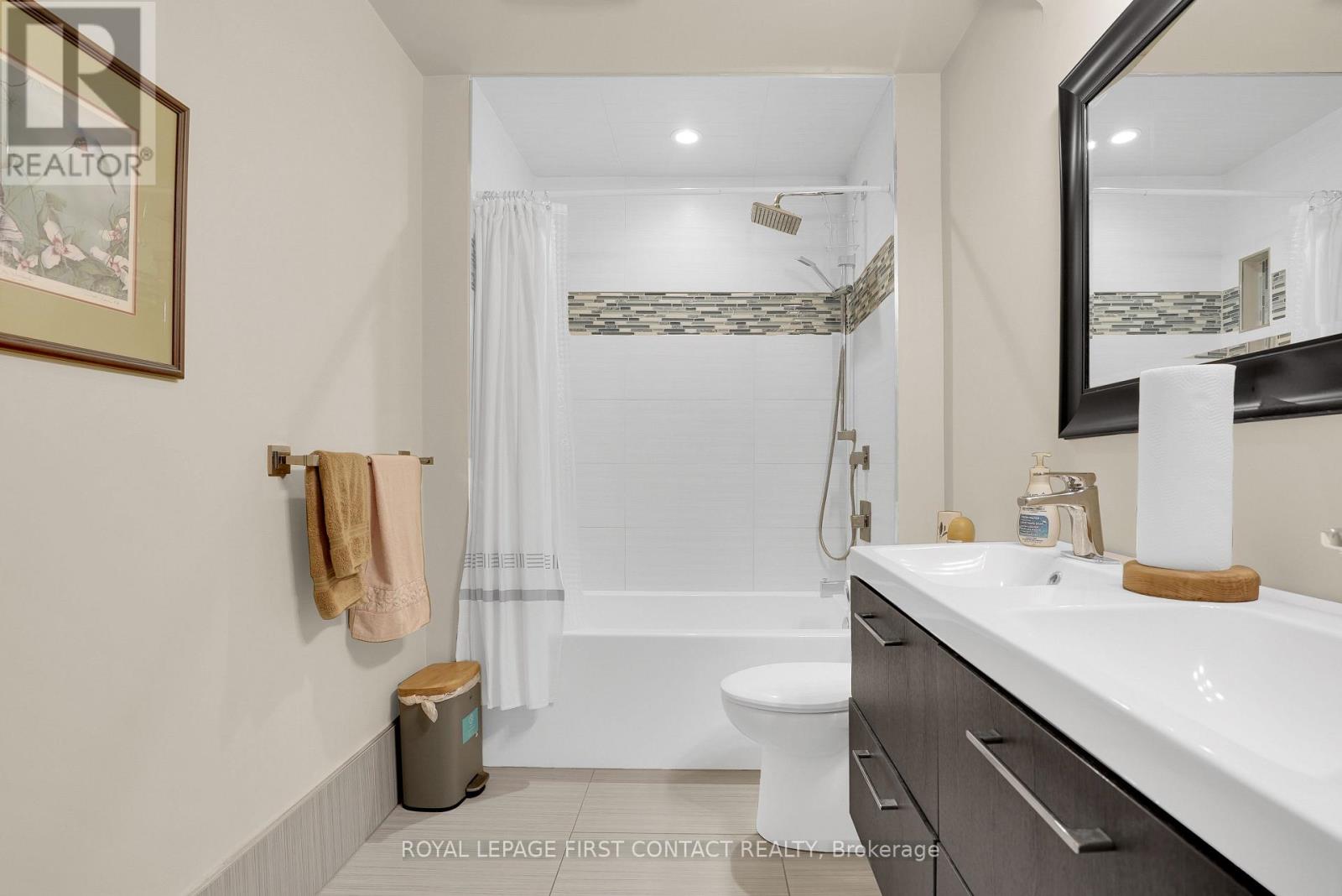 177 Dunlop Street W Property Photo 12