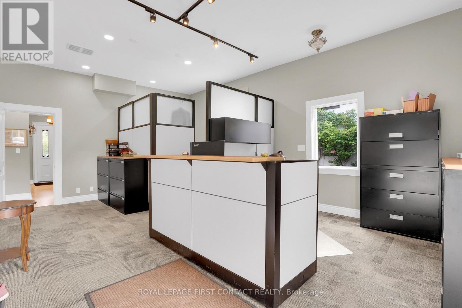 177 Dunlop Street W Property Photo 21