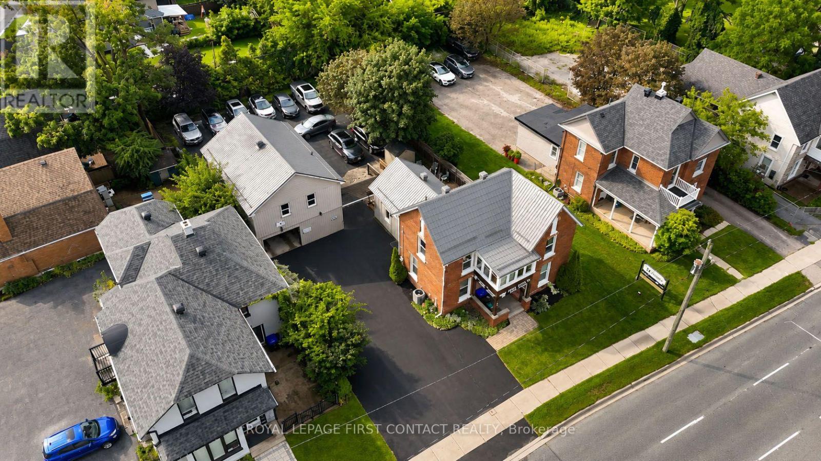177 Dunlop Street W Property Photo 27