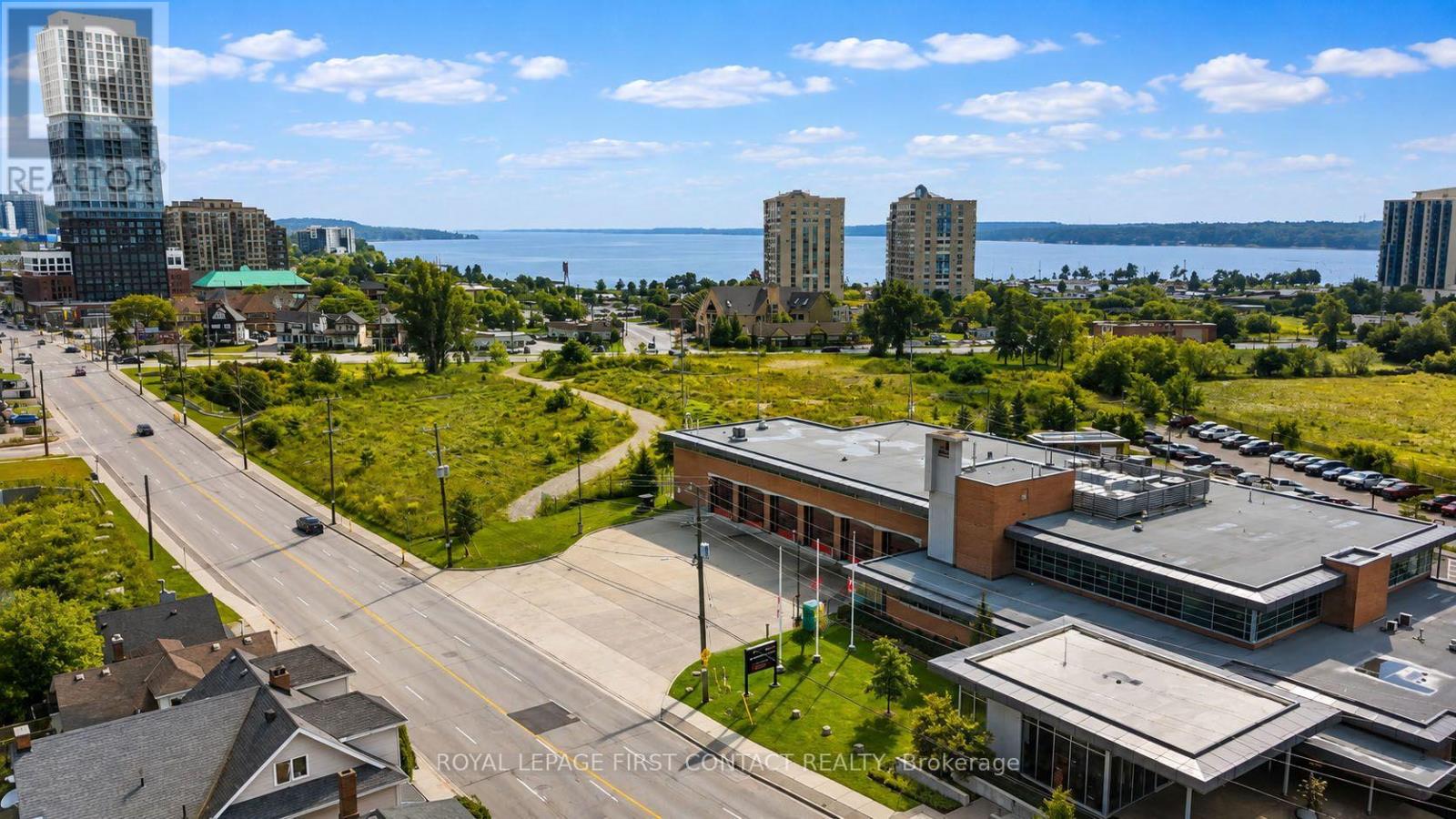 177 Dunlop Street W Property Photo 29
