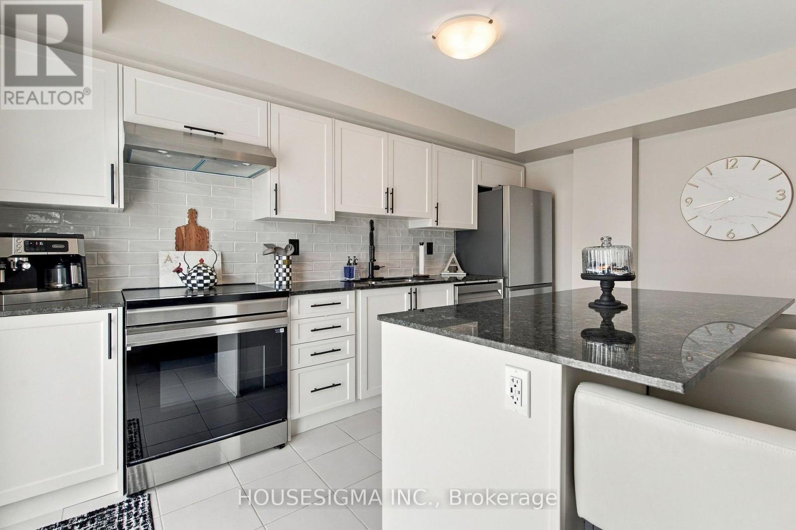52 Hay Lane Property Photo 15