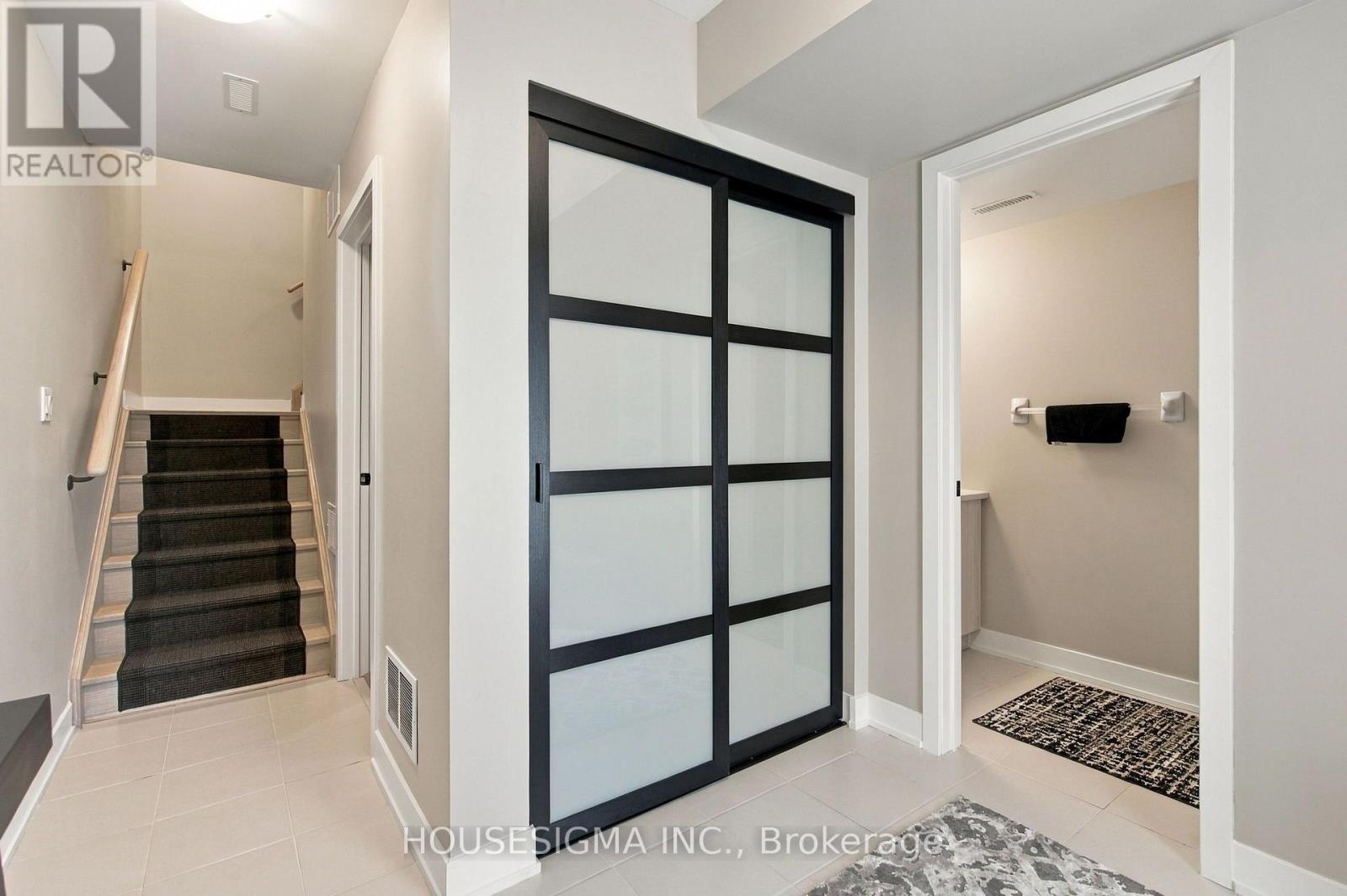 52 Hay Lane Property Photo 24