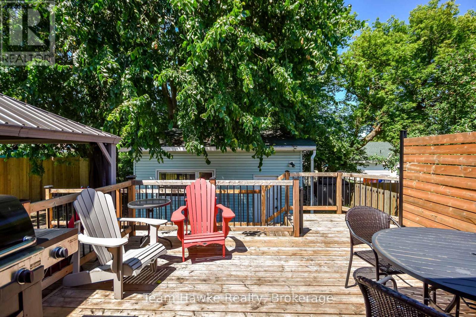 346 Yonge Street Property Photo 39