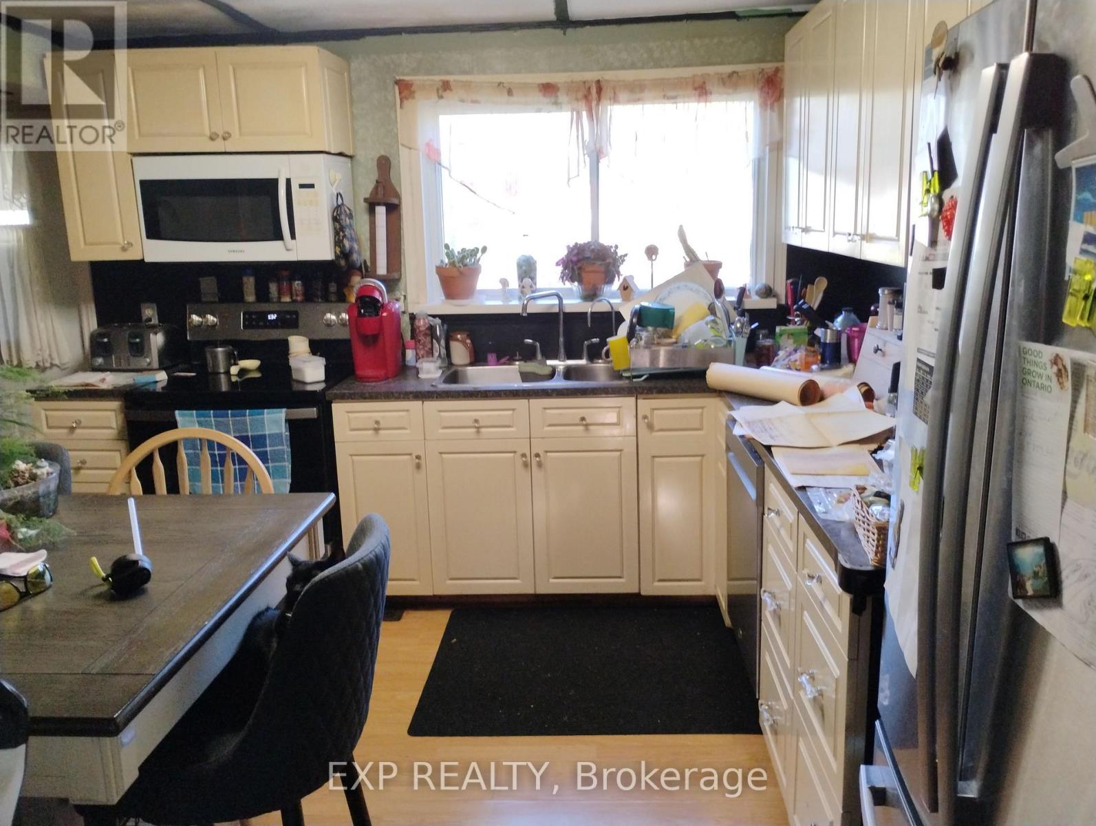 4044 Bayview Avenue Property Photo 2