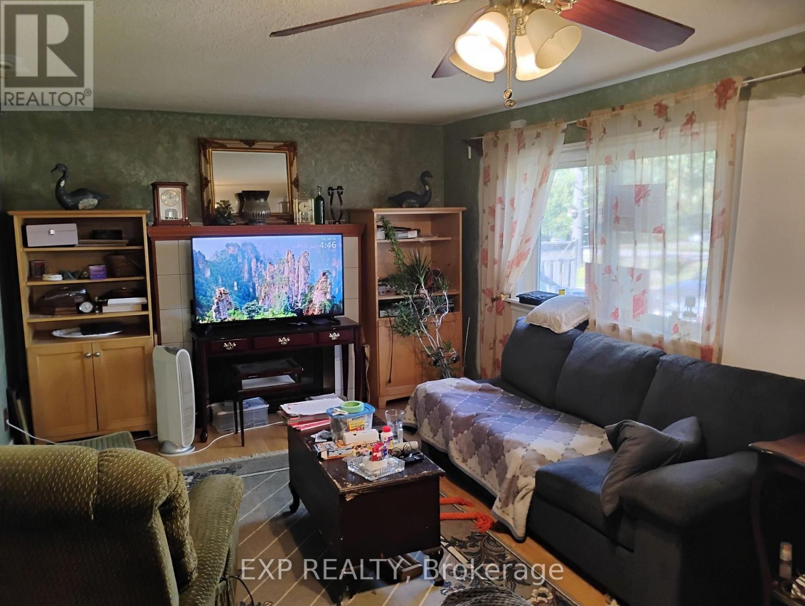 4044 Bayview Avenue Property Photo 5