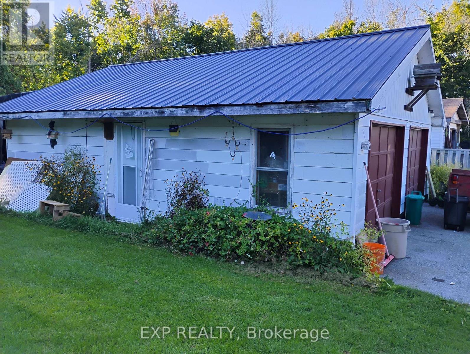 4044 Bayview Avenue Property Photo 9