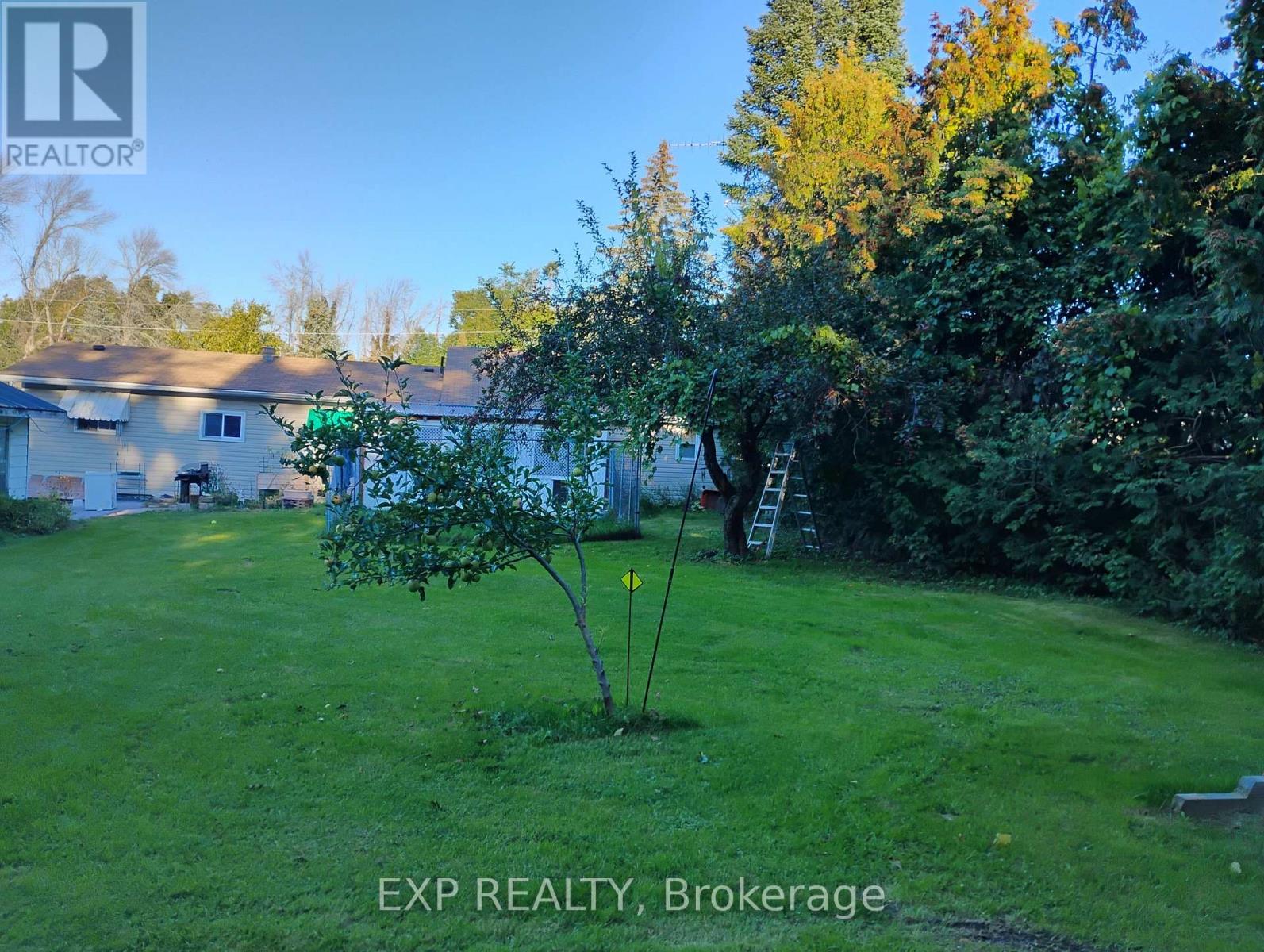 4044 Bayview Avenue Property Photo 24