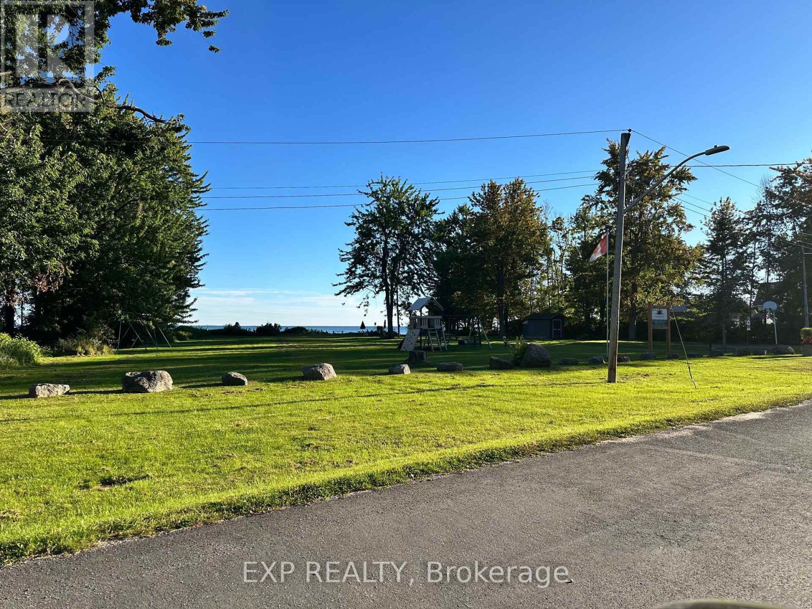 4044 Bayview Avenue Property Photo 27