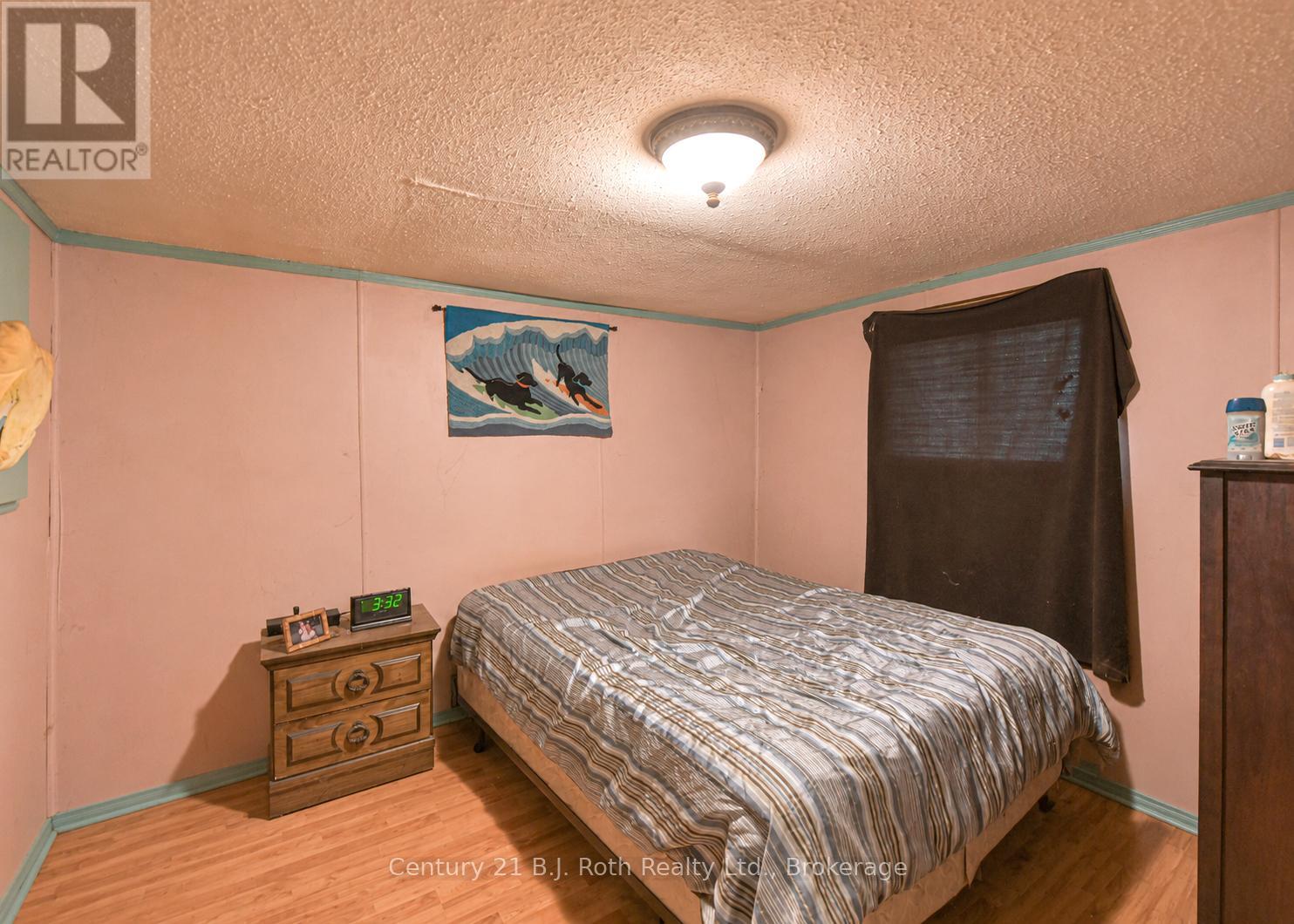 3427 Coronation Avenue Property Photo 11