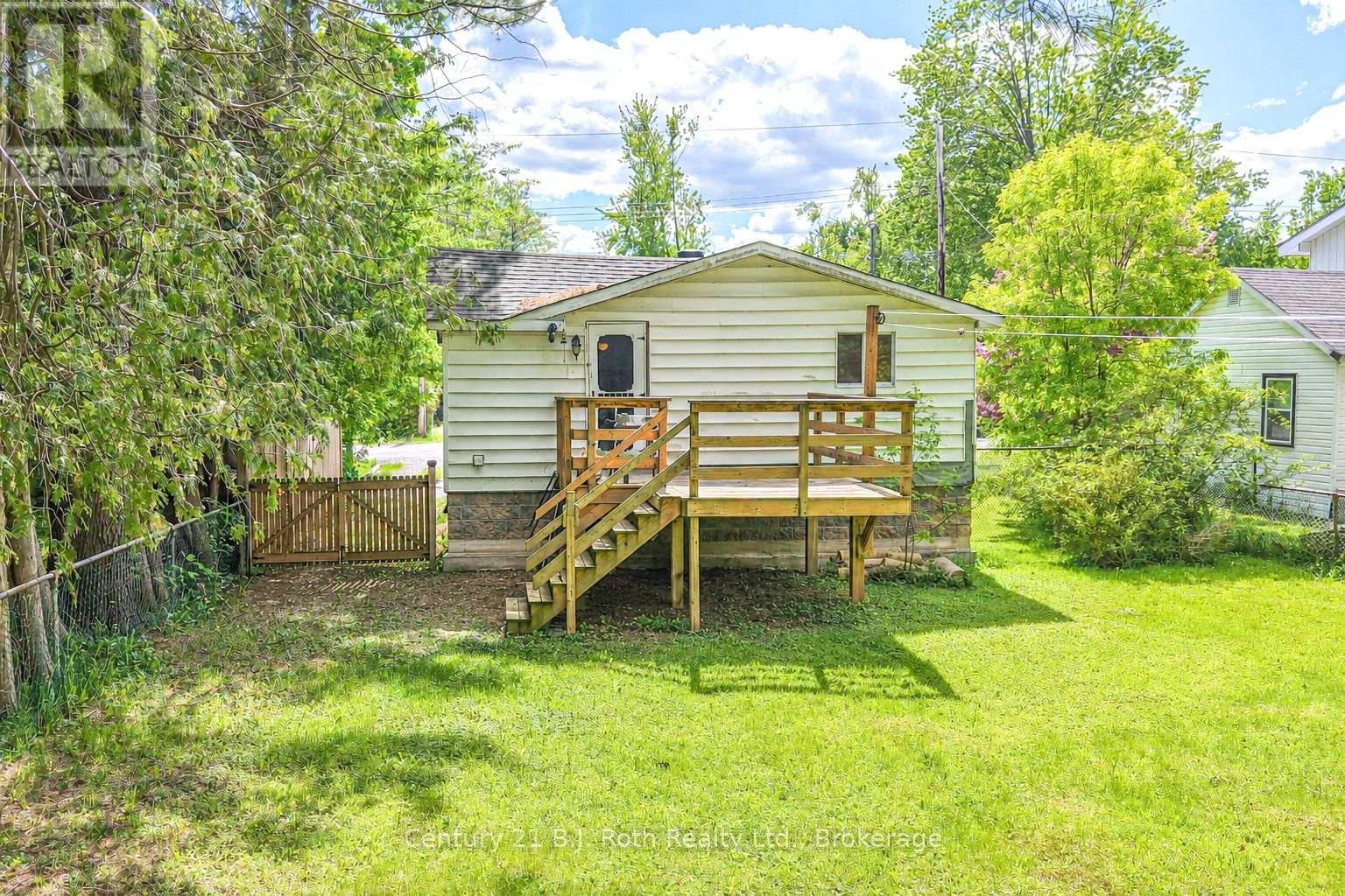 3427 Coronation Avenue Property Photo 16