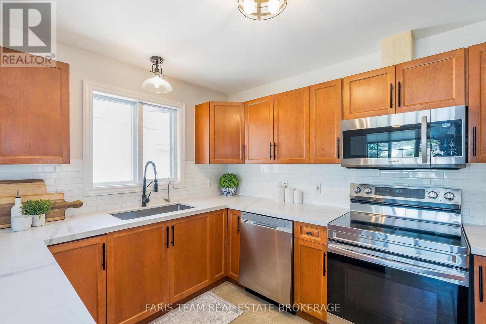 61 Pennsylvania Avenue Property Photo 8