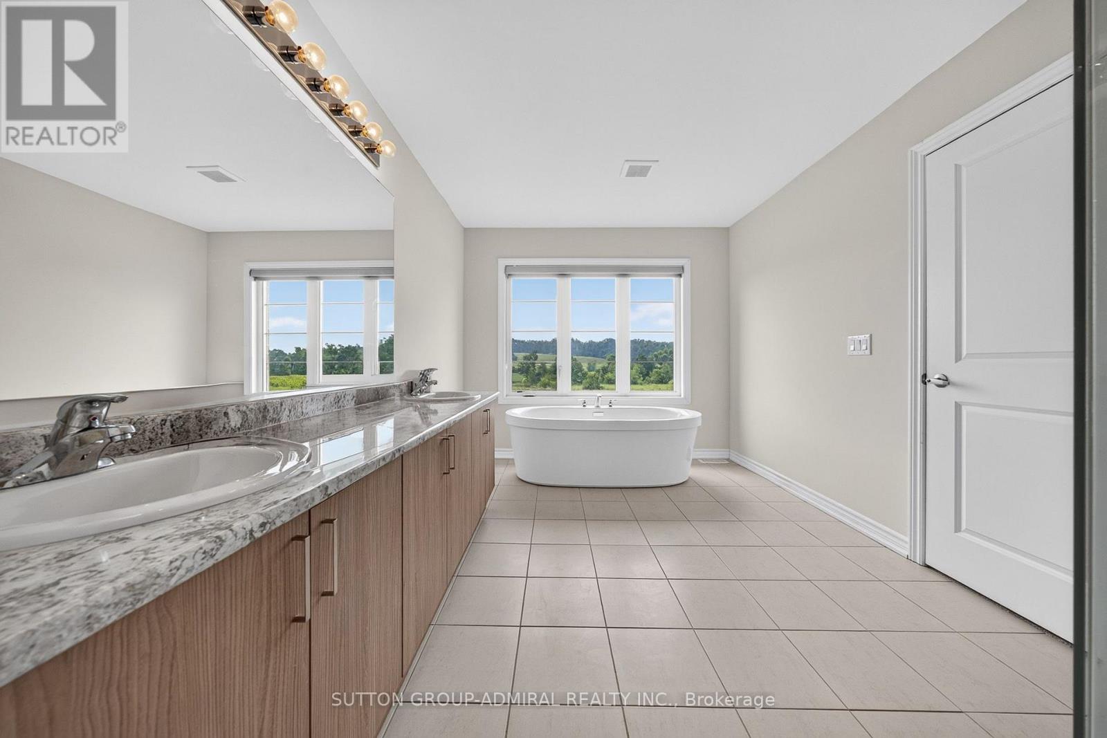 76 Calypso Avenue Property Photo 32