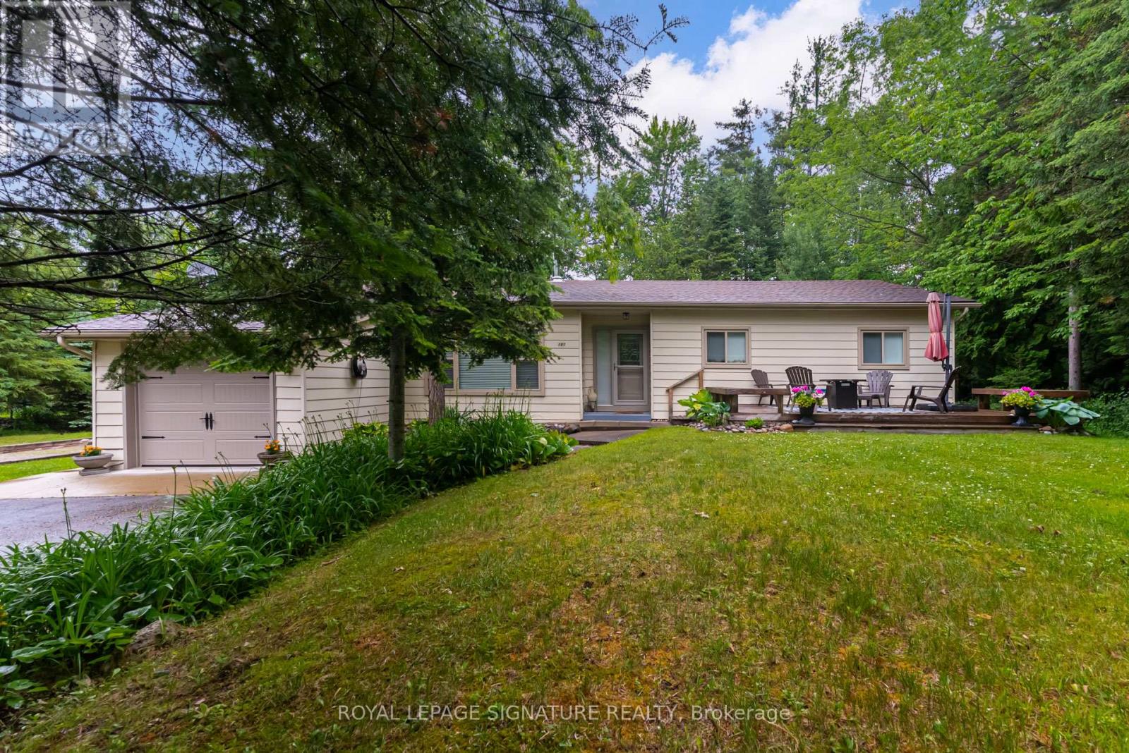 107 Nicole Boulevard Property Photo 2