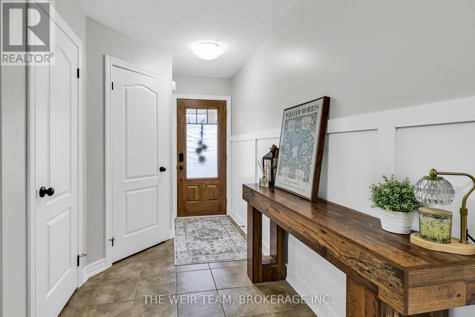 1018 Cook Drive Property Photo 4