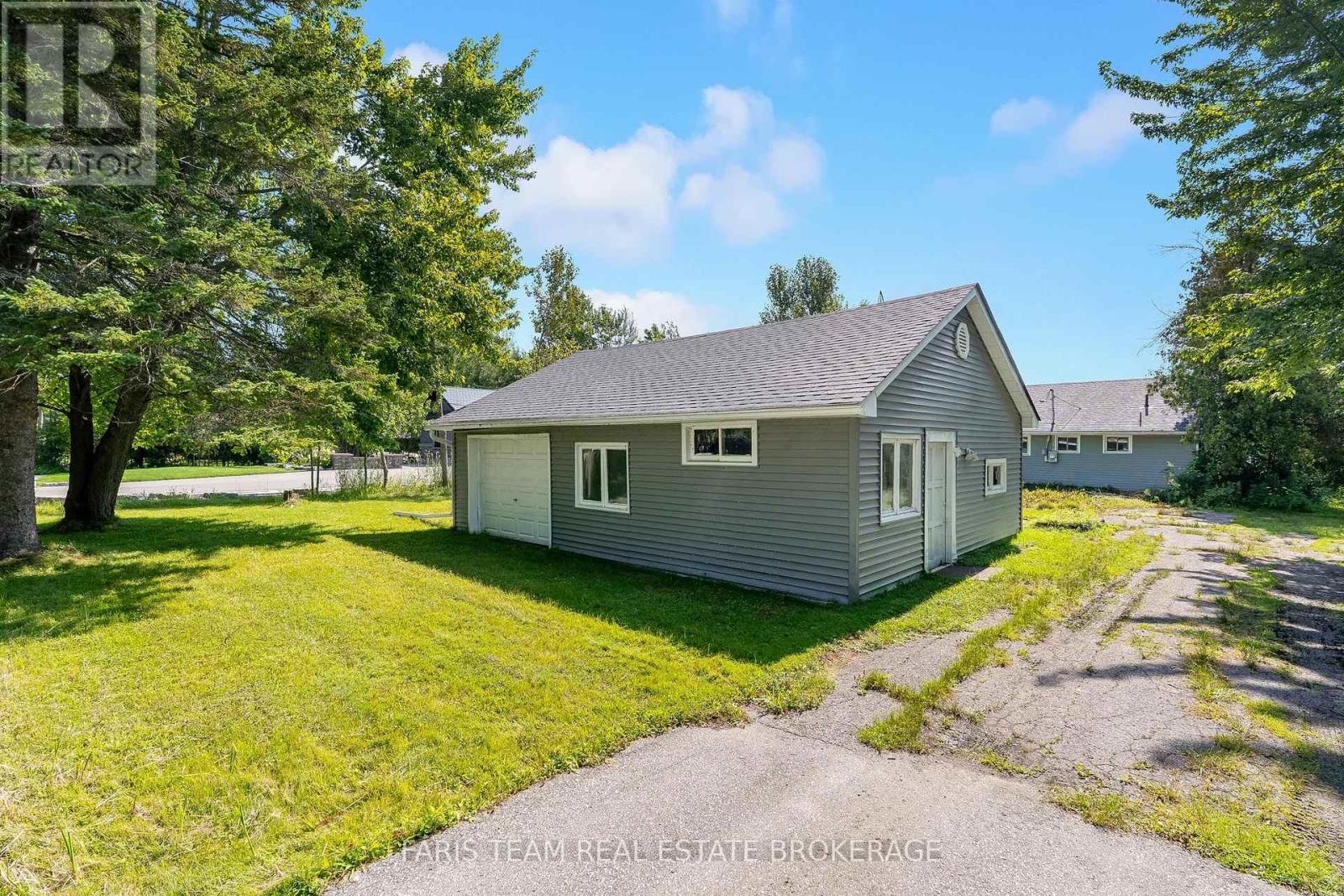 1467 Cunningham Crescent Property Photo 5