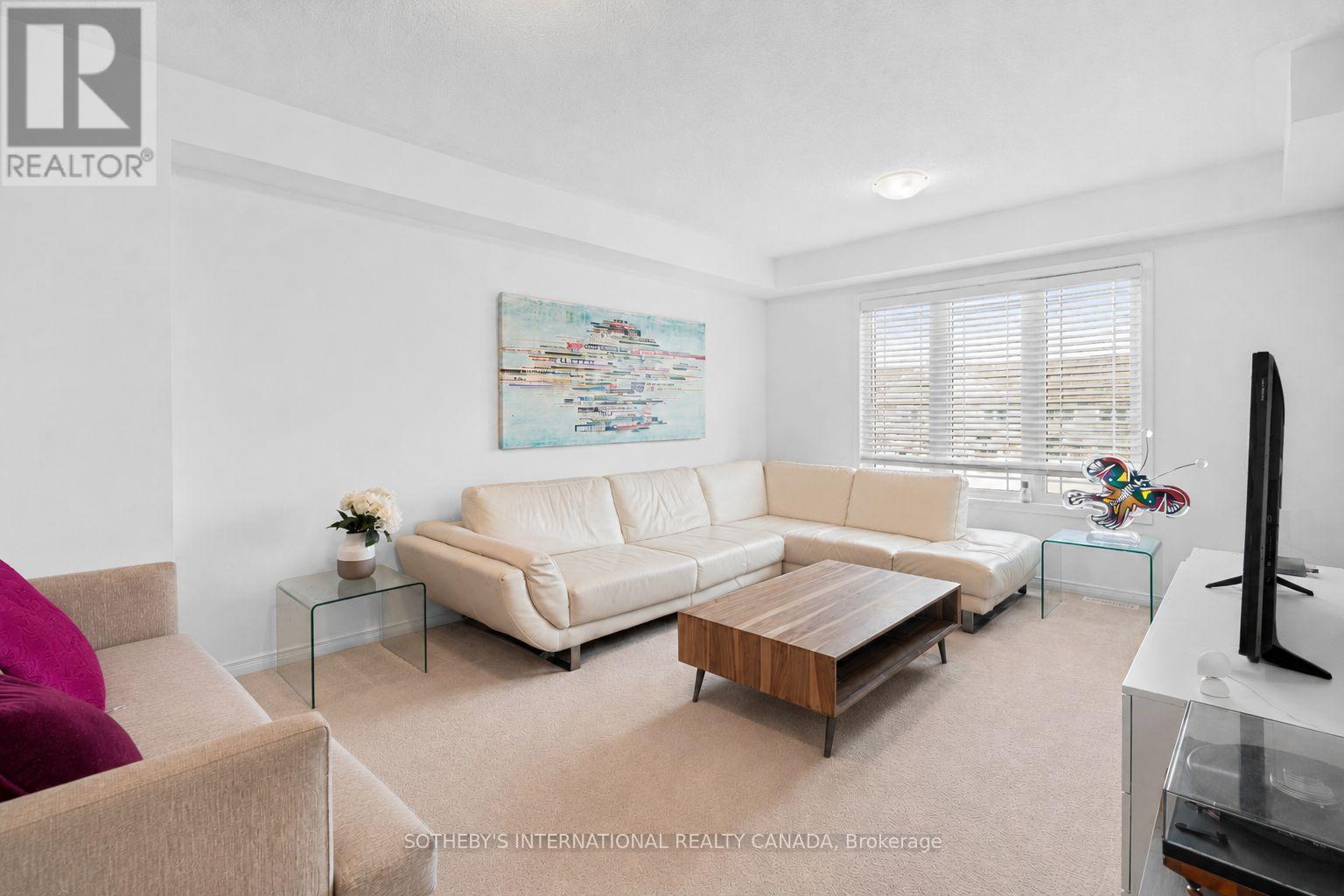 77 Franks Way Property Photo 4