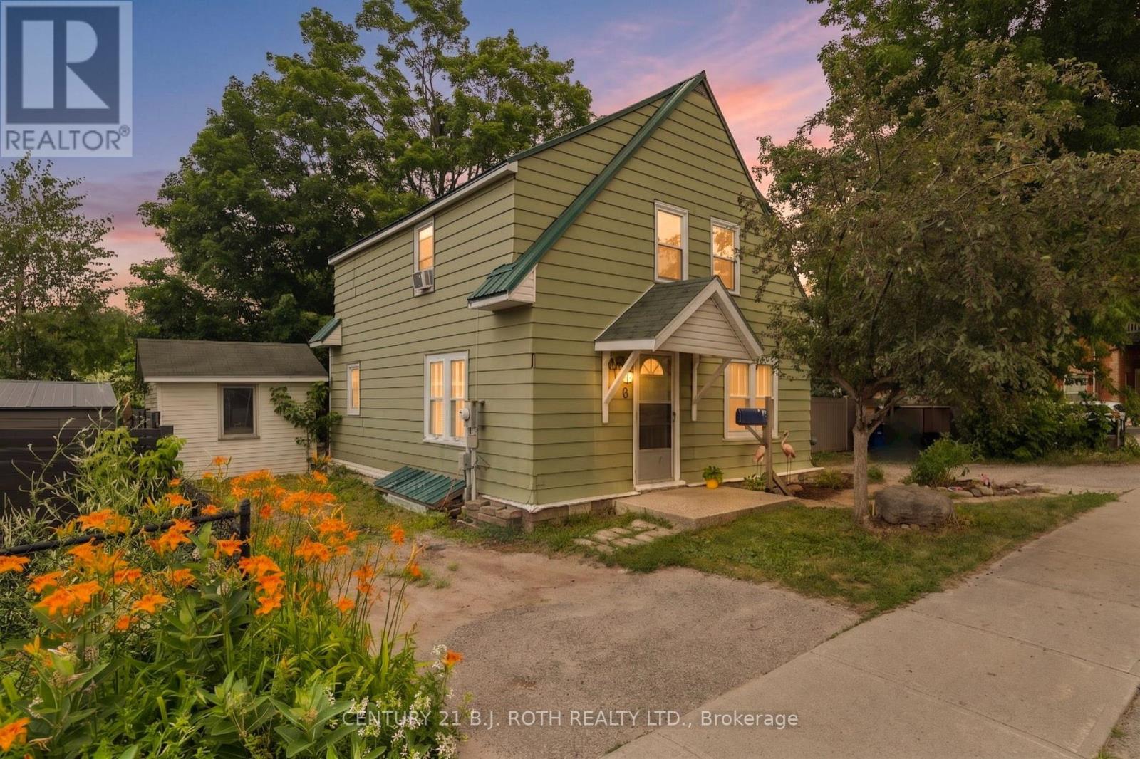 356 WEST STREET N Property Photo 1