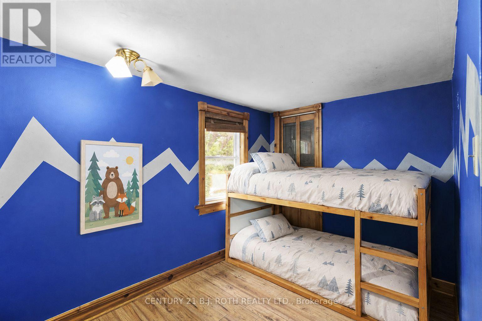 356 West Street N Property Photo 11