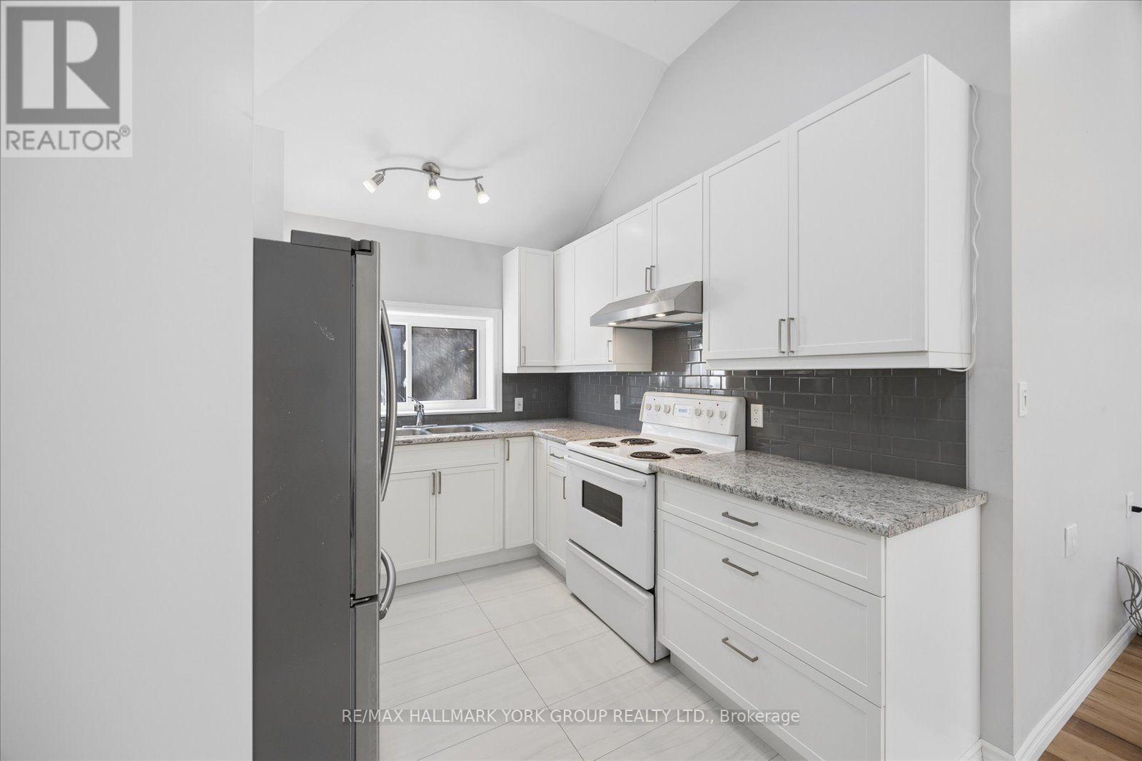2511 Talbot Lane Property Photo 11