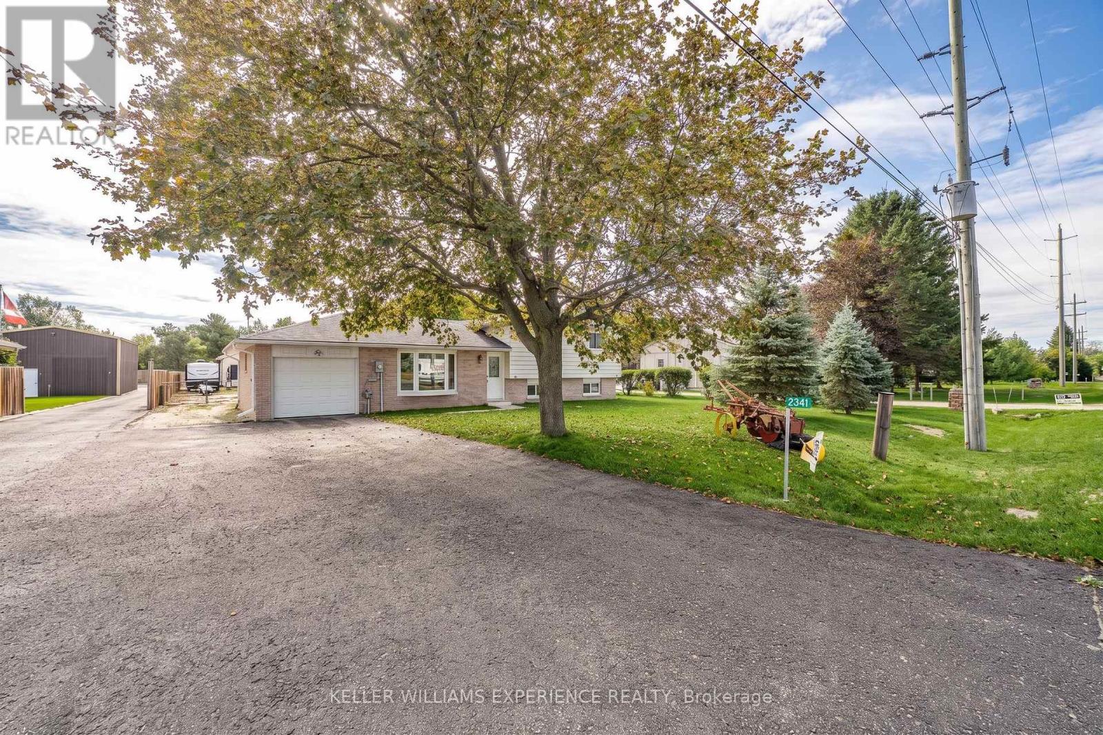 2341 Sunnidale Road Property Photo 2