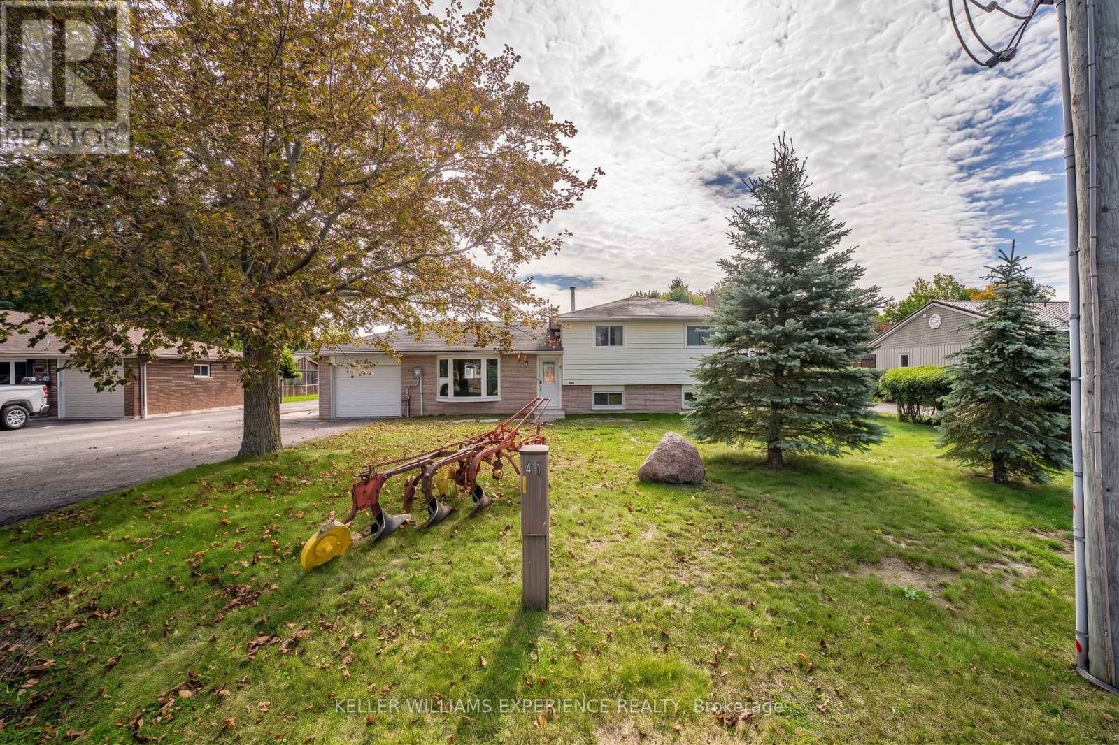 2341 Sunnidale Road Property Photo 3