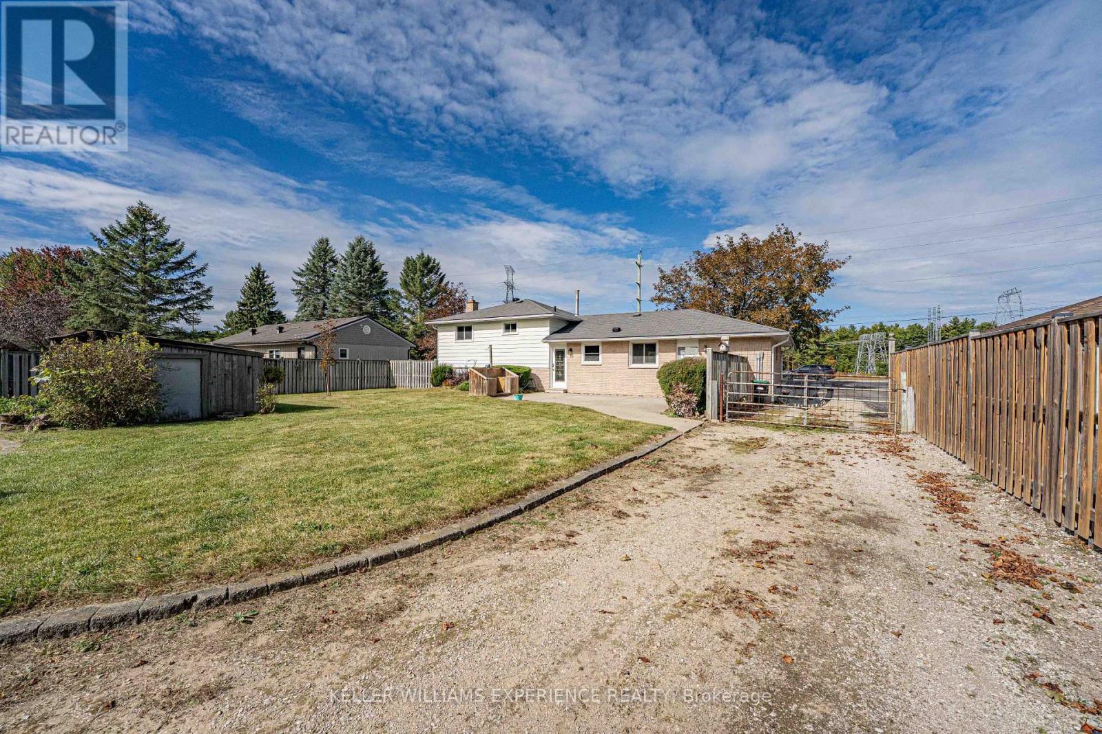 2341 Sunnidale Road Property Photo 21