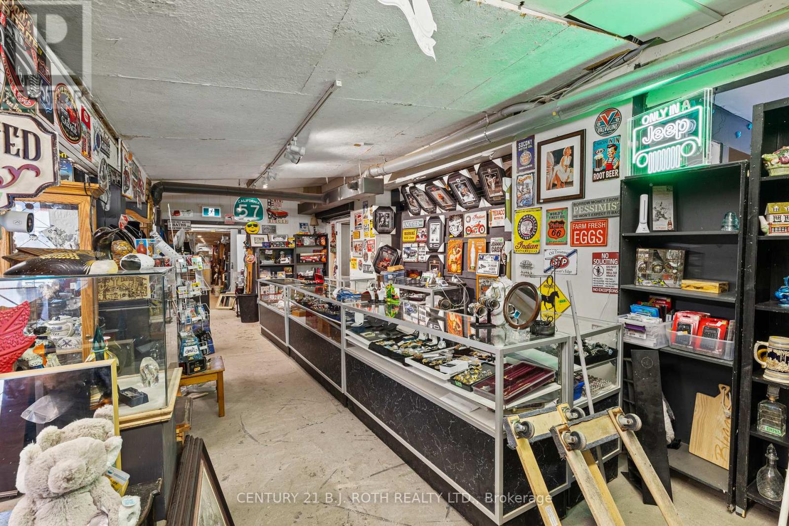Unit 3 - 1285 Bayfield Street N Property Photo 6