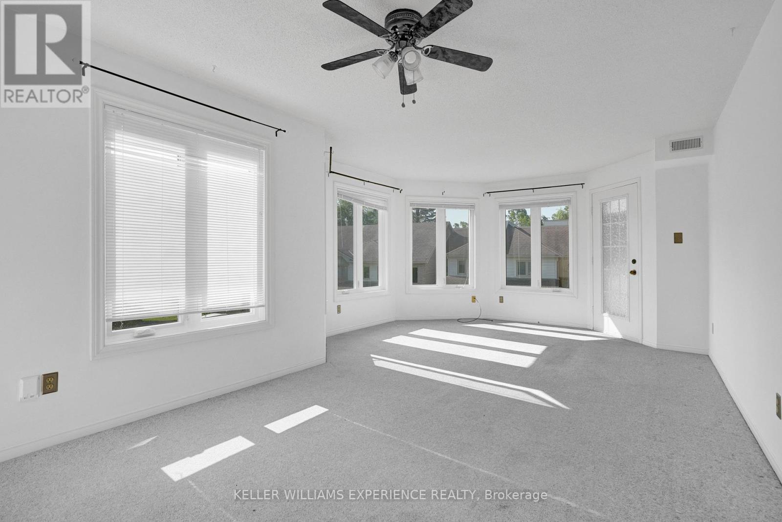 204 - 492 LACLIE STREET Property Photo 1