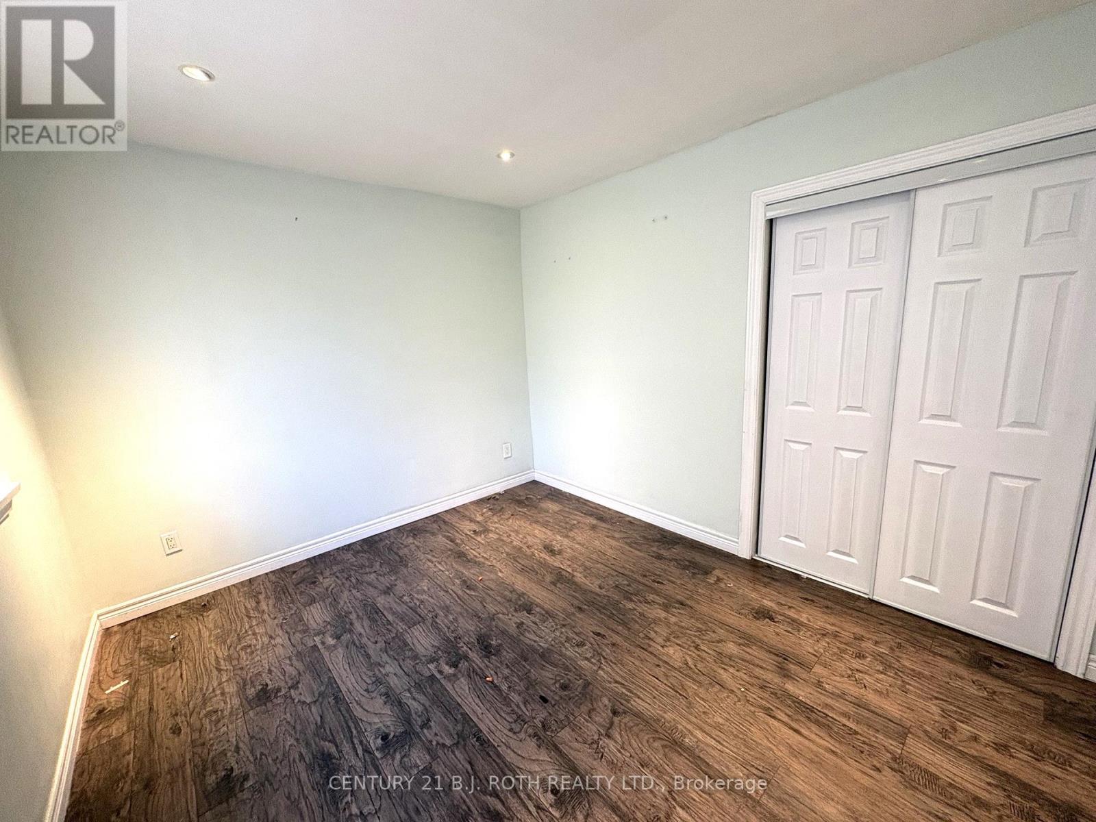 288 River Road E Property Photo 5