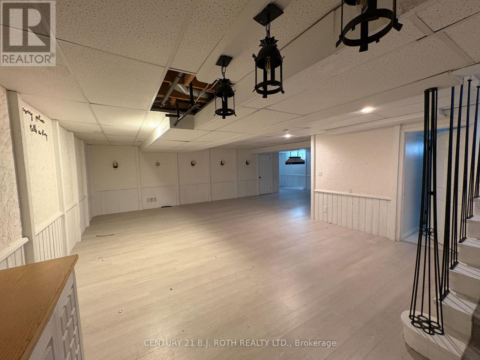 288 River Road E Property Photo 19