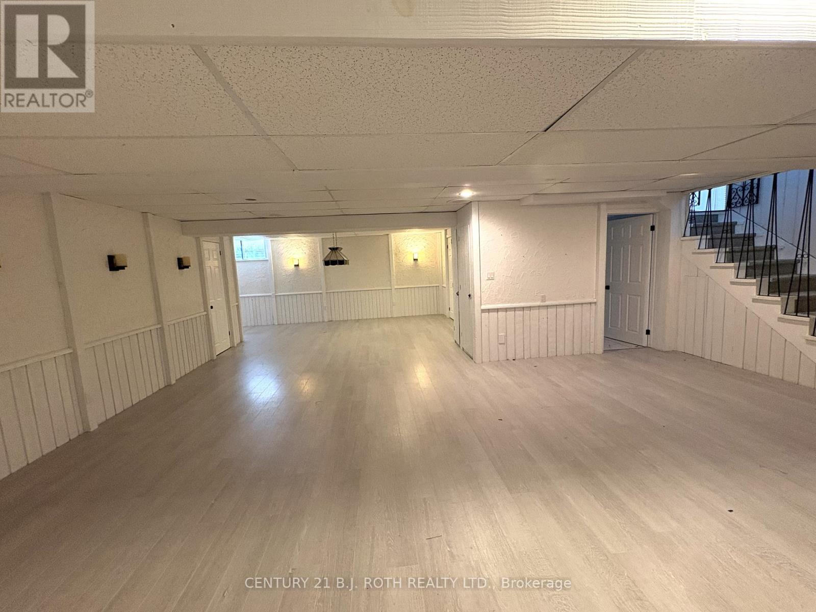 288 River Road E Property Photo 23