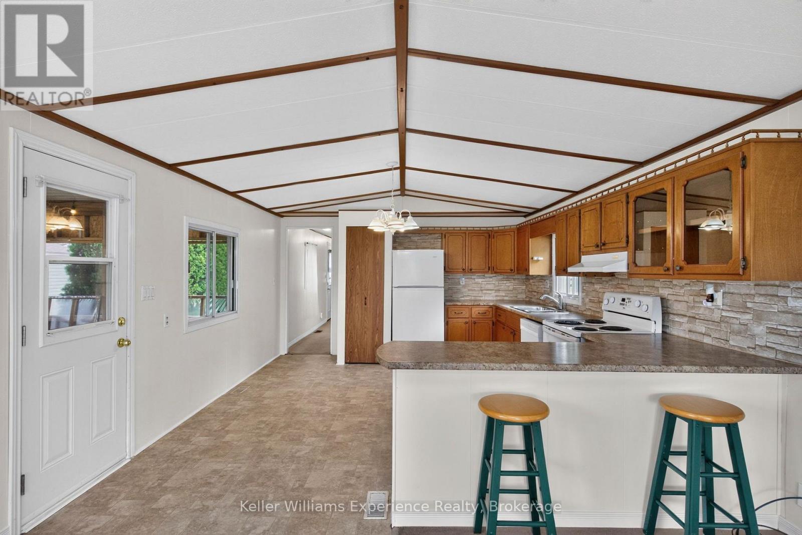 45 Northland Drive Property Photo 11