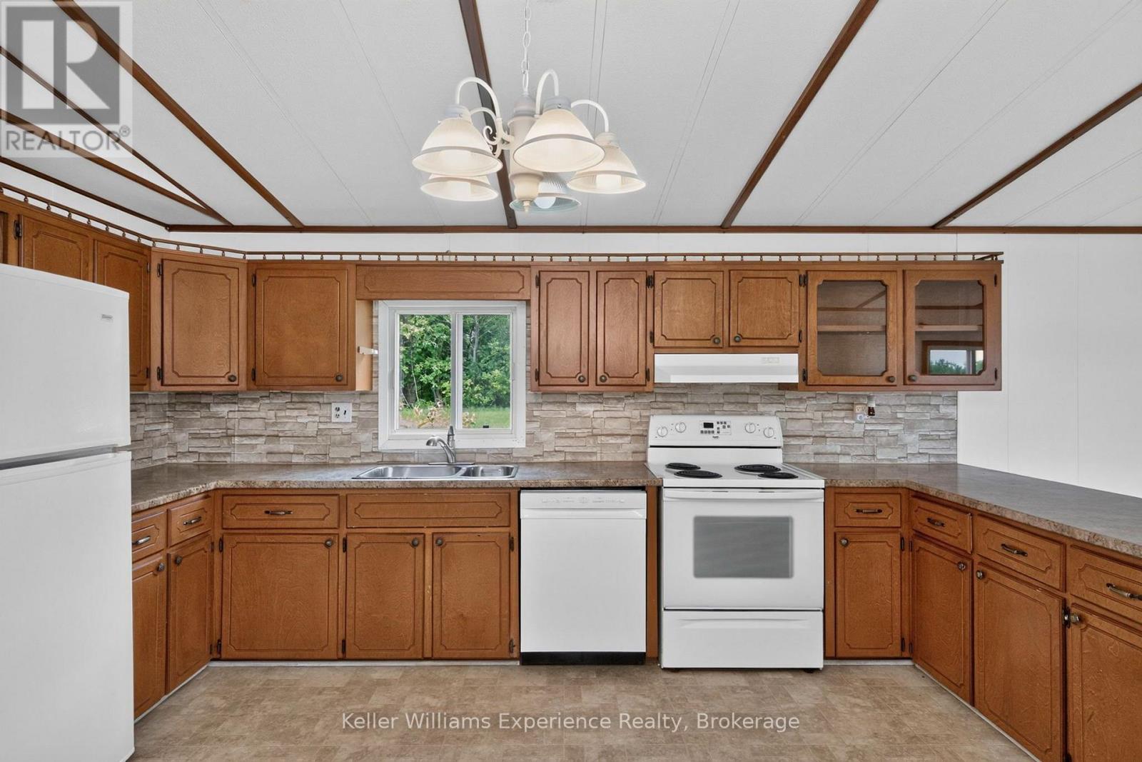 45 Northland Drive Property Photo 13