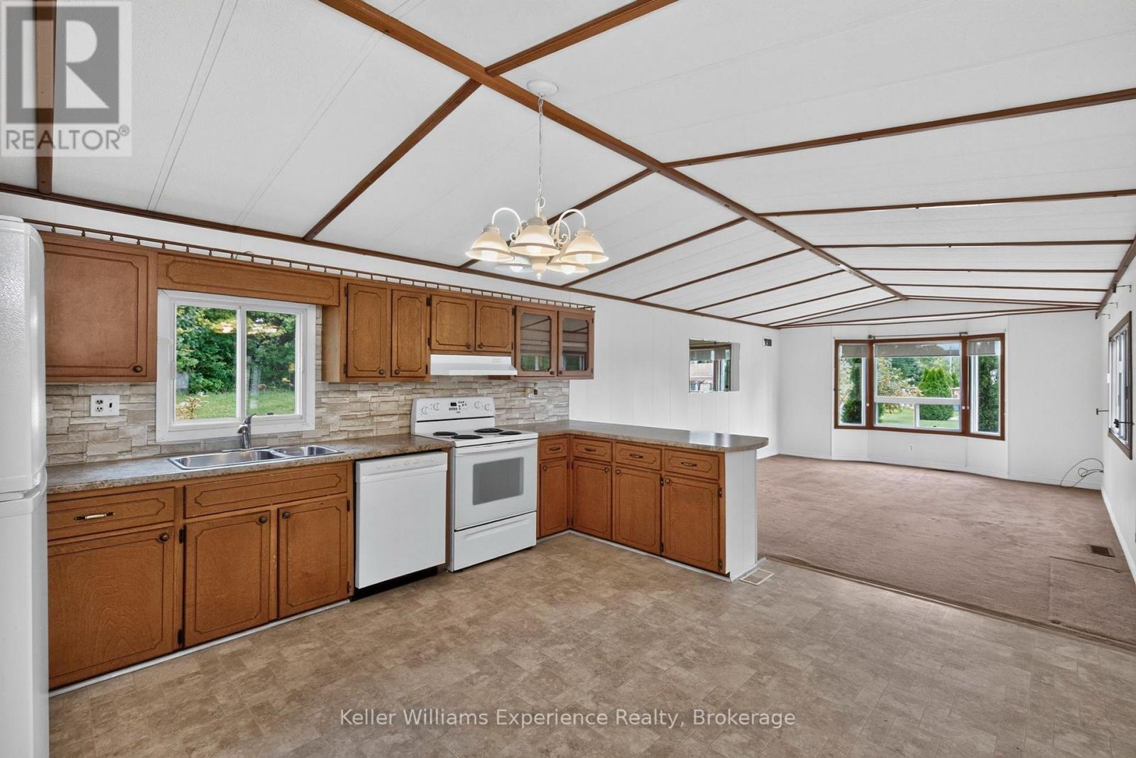 45 Northland Drive Property Photo 14