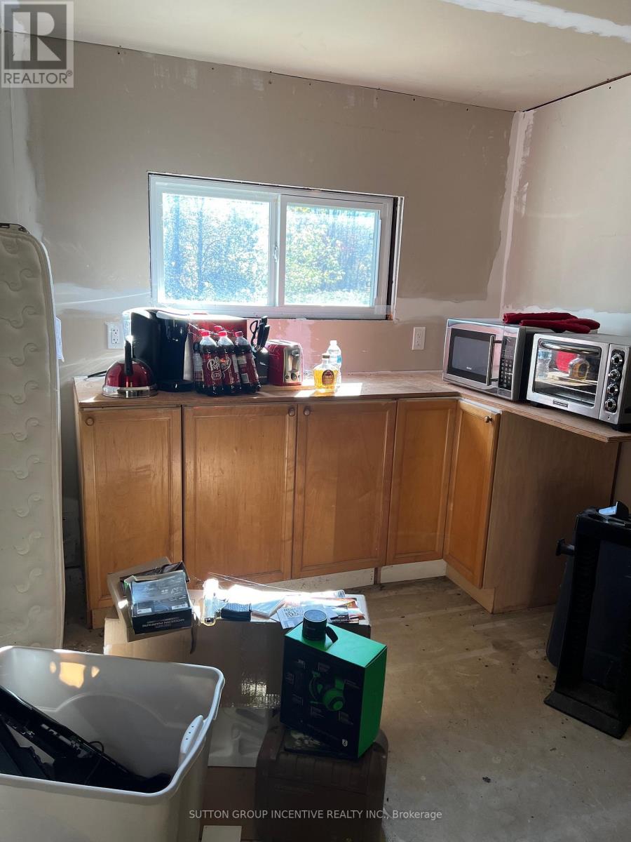 4067 Airport Road Property Photo 11