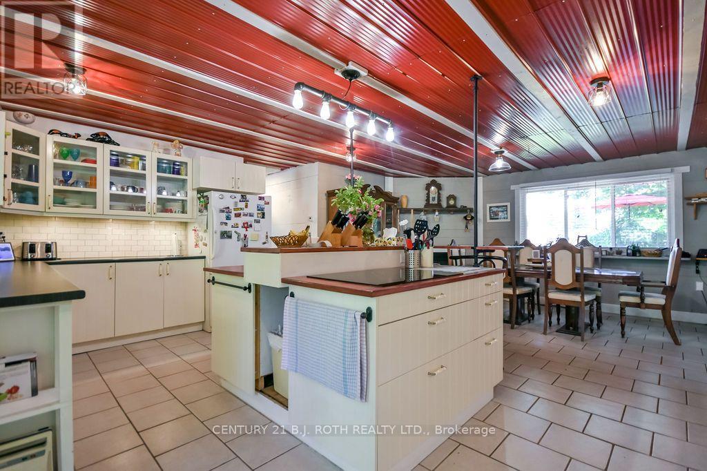 12 Patricia Drive Property Photo 10