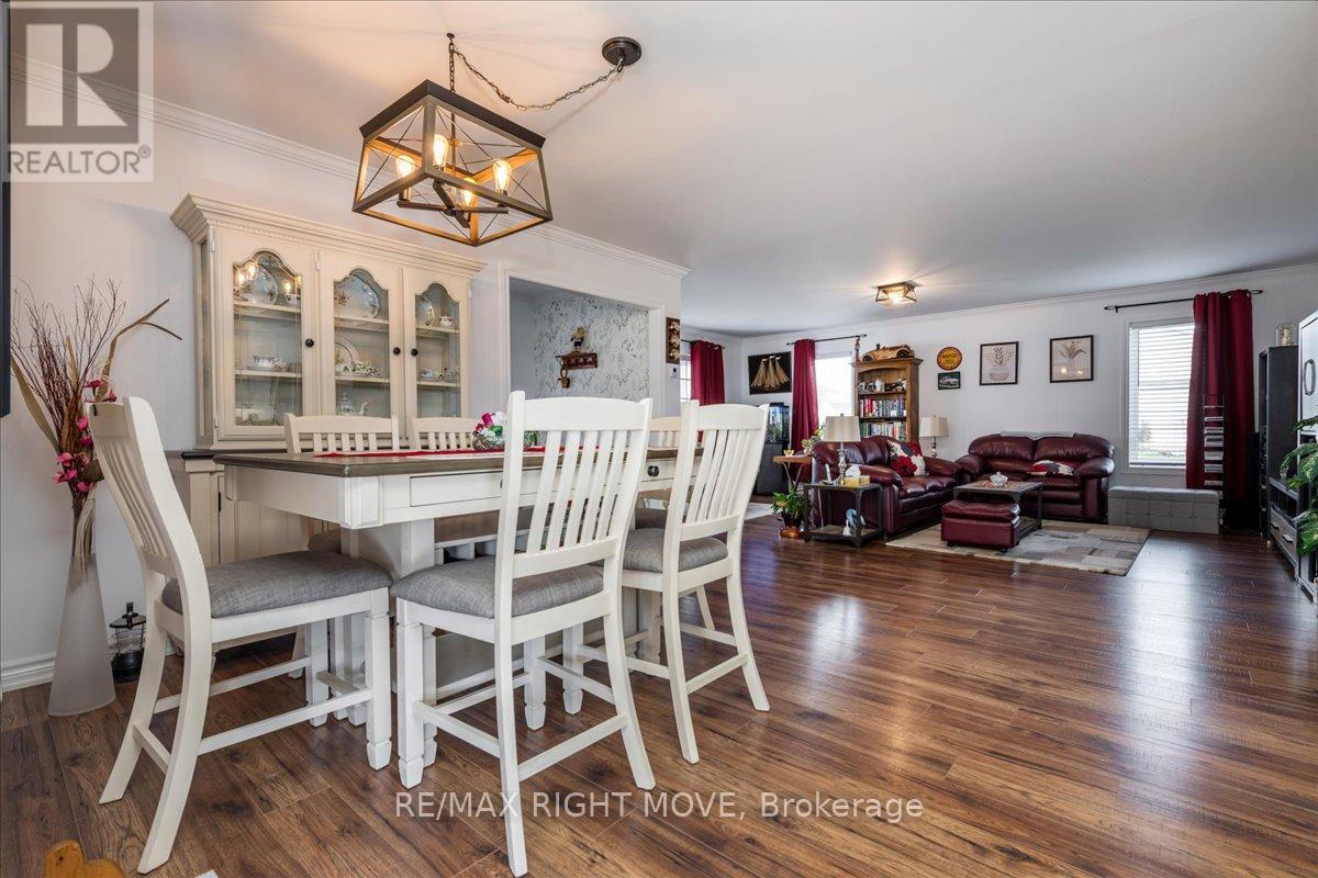 1 Sinclair Crescent Property Photo 8