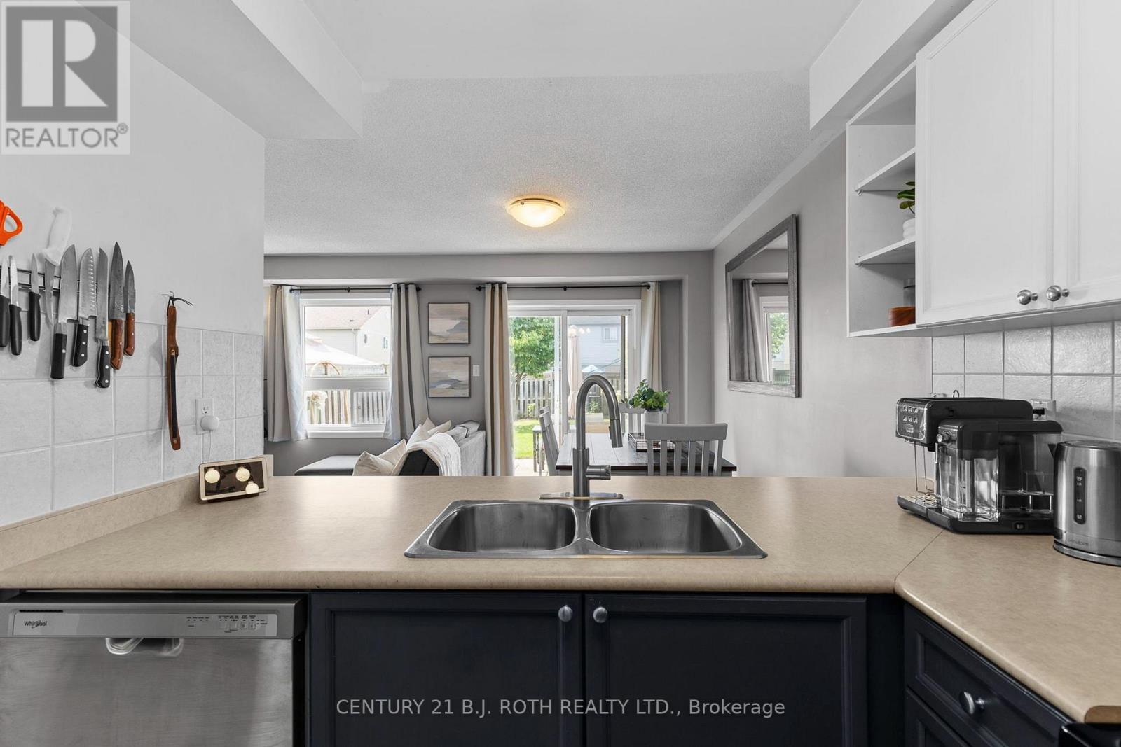 22 Ridwell Street Property Photo 10