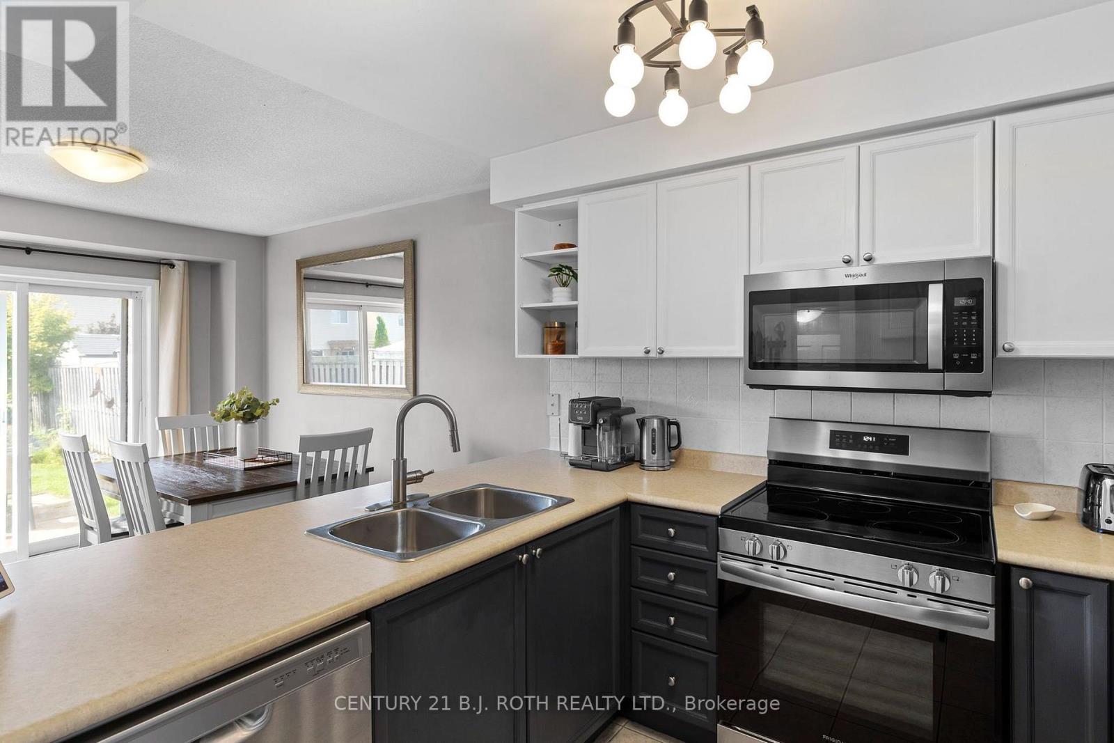 22 Ridwell Street Property Photo 11