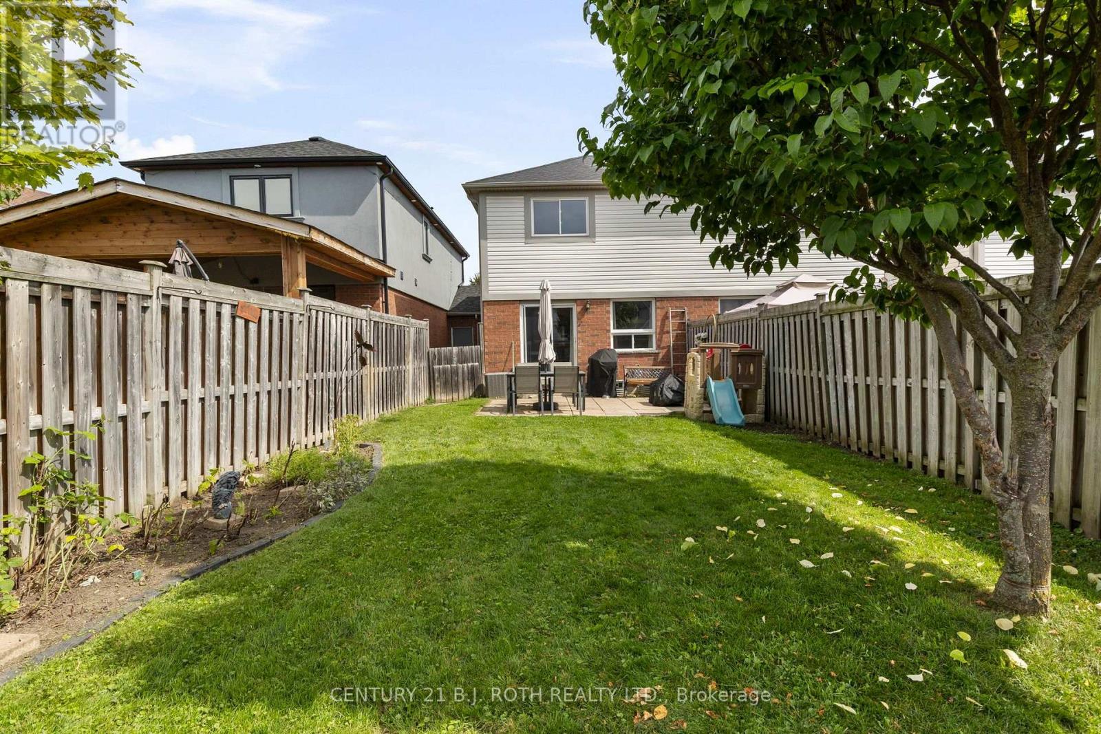 22 Ridwell Street Property Photo 19