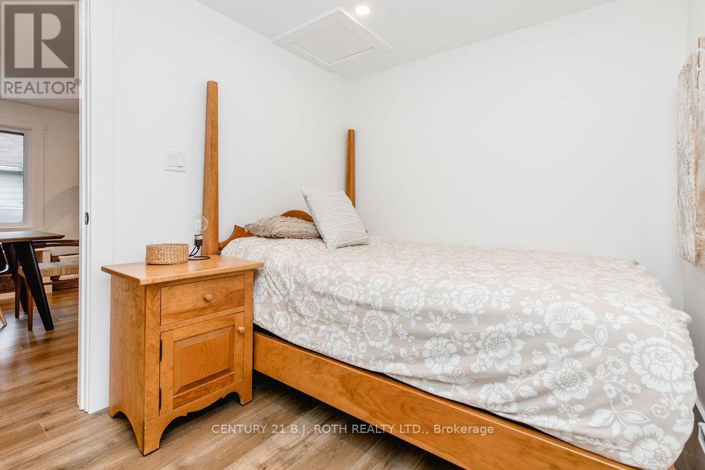 12 Domar Road Property Photo 16