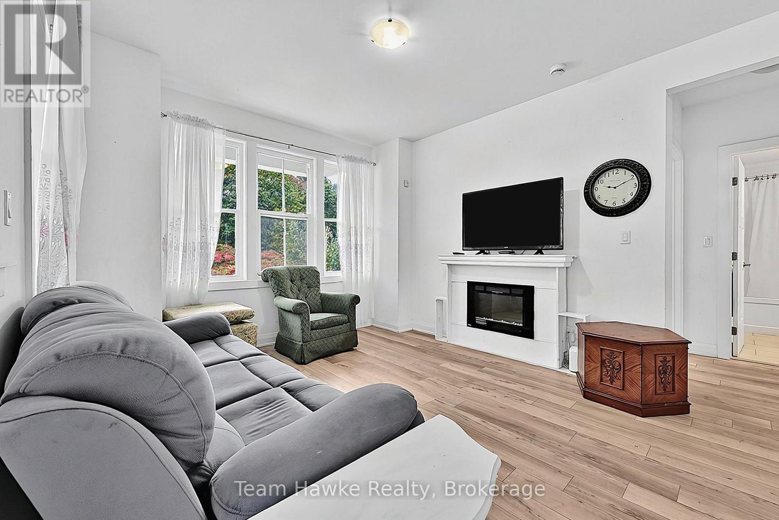 1 Samantha Lane Property Photo 9