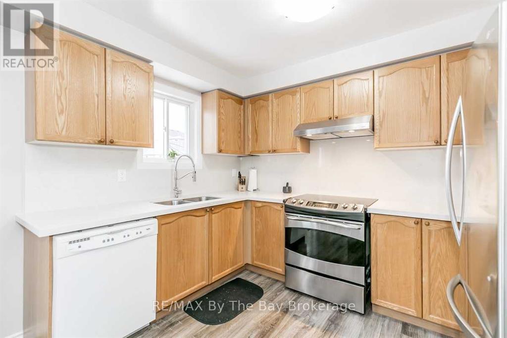 345 Ferndale Drive S Property Photo 4